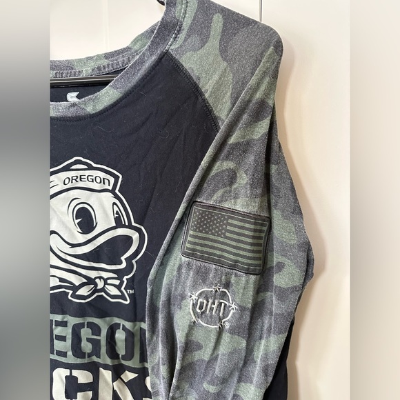 University of Oregon long sleeve T - Picture 4 of 4
